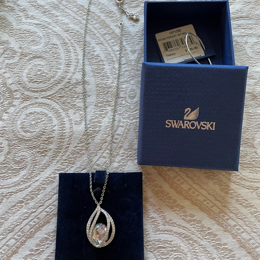Nwt Original Swarovski Megan Pendant Crystal Necklace